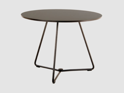 Highway_loungebord_2_thumb_3200x2400