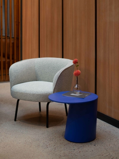 Color_thumb_2400x3200