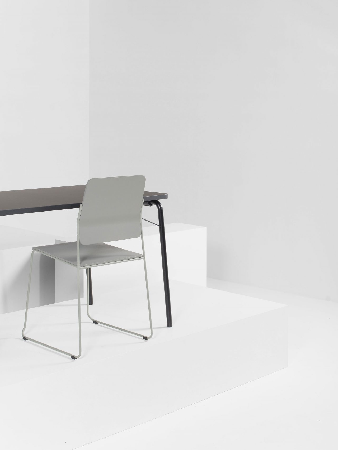 Montoya_Chair_2_2400x3200